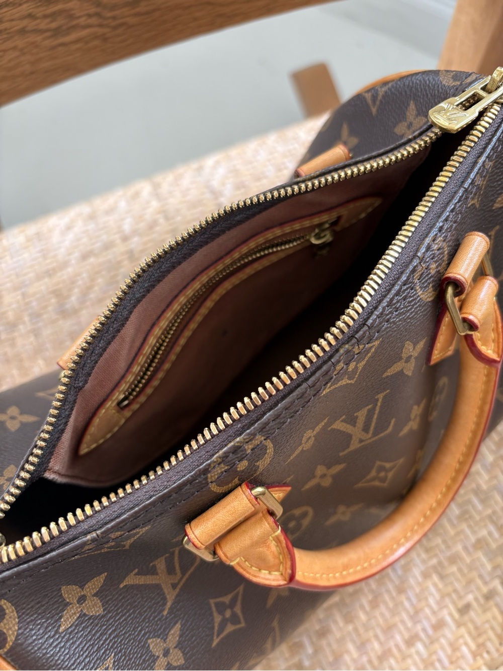 Louis Vuitton Monogram Speedy Bandouliere 25 - Picture 6 of 13